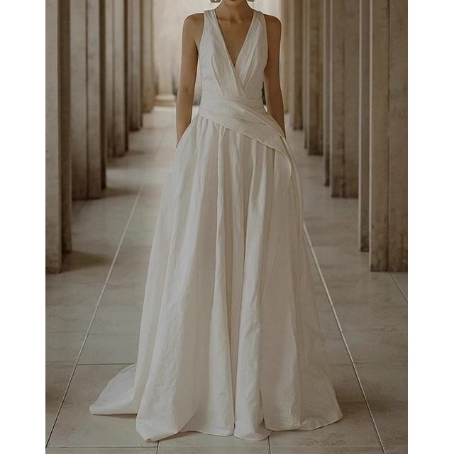 DreesHouse-Sleeveless V-Neck Plunge Plain Open Back A-Line Wedding Gown