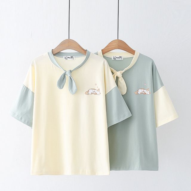 Kawaii Fairyland Short-Sleeve Cat Print Bow T-Shirt YesStyle