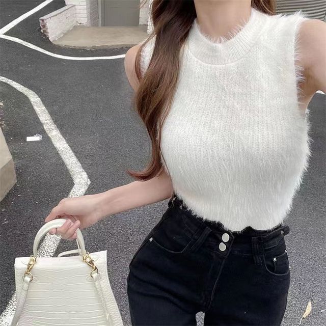 Everose-Sleeveless Mock Neck Knit Top