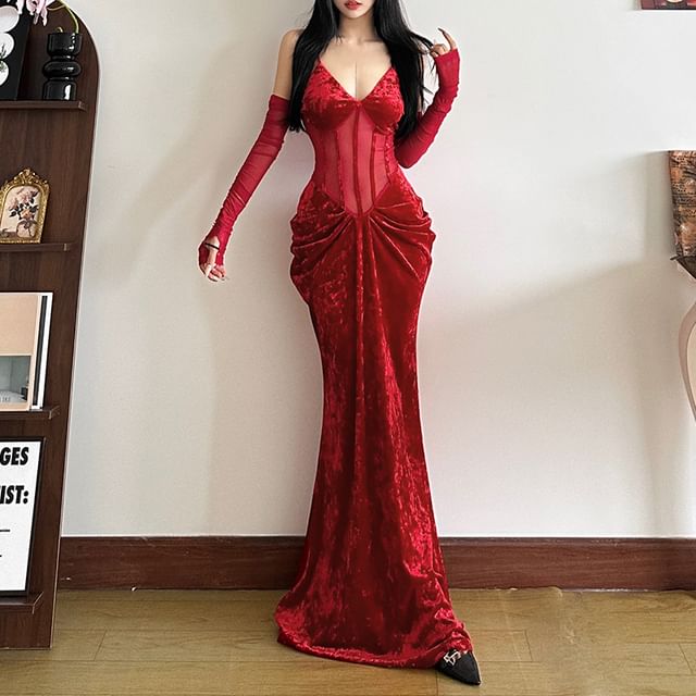 Sugarcoat-Set Spaghetti Strap V-Neck Velvet Panel Maxi Mermaid Evening Gown Arm Sleeves