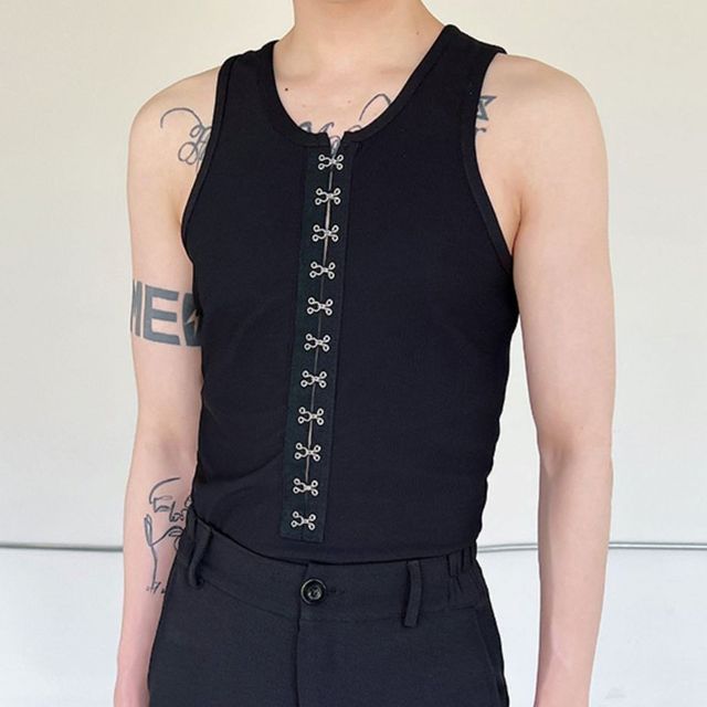 Omozando-Hook Closure Tank Top