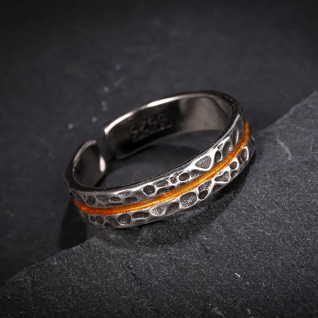 Tinseltown-Couple Matching Embossed Stainless Steel Open Ring