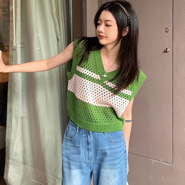 GOUB-V-Neck Two Tone Perforated Sweater Vest
