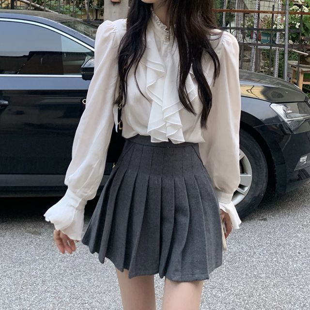 Ukiyo-Plain Ruffle Blouse
