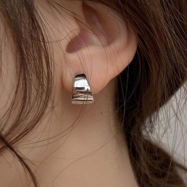 Hansha-Hoop Earring