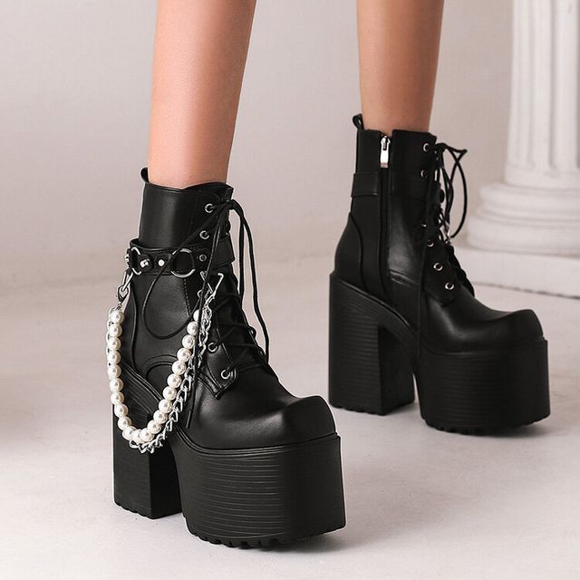 靴 Platform Short Boots JY Shoes - Platform Block Heel Faux Pearl Chain Lace Up