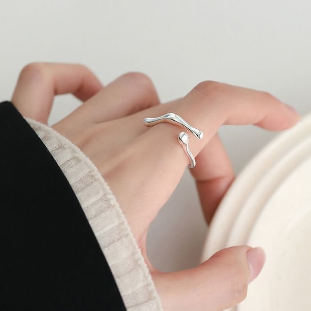 Gaya-Irregular Wrap Around Alloy Open Ring
