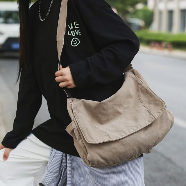 Mulgam-Multi-Pocket Messenger Bag