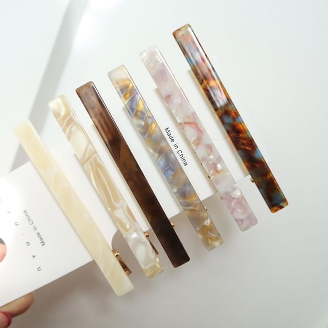 Allyrinta-Acetate Hair Clip