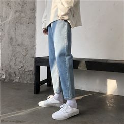 YERGO - Cropped Tapered Jeans YERGO - Cropped Tapered Jeans