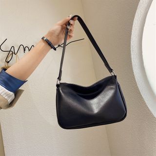 plain shoulder bag