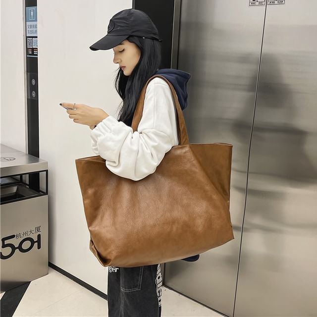 NewTown-Plain Faux Leather Tote Bag