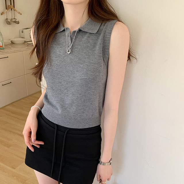 Dragan Pulse-Collared Plain Knit Crop Tank Top