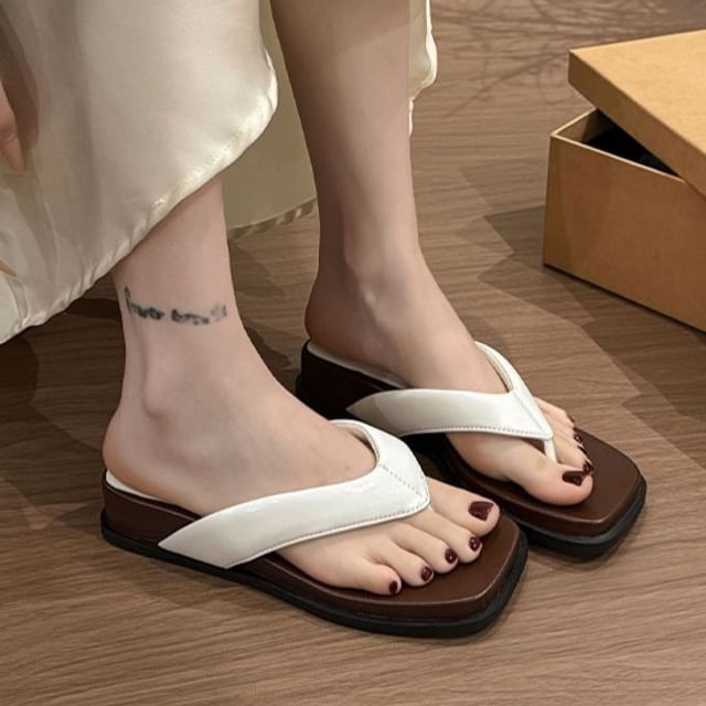 Nikao-Wedge Heel Square Toe Thong Sandals