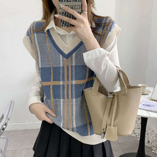 INEN-V-Neck Plaid Sweater Vest