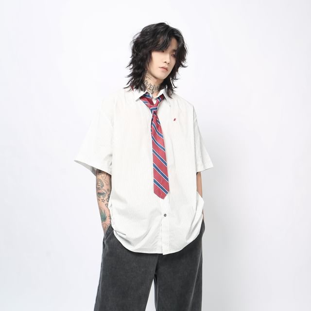 Derbundy-Short Sleeve Collared Striped Neck Tie Button Up Shirt