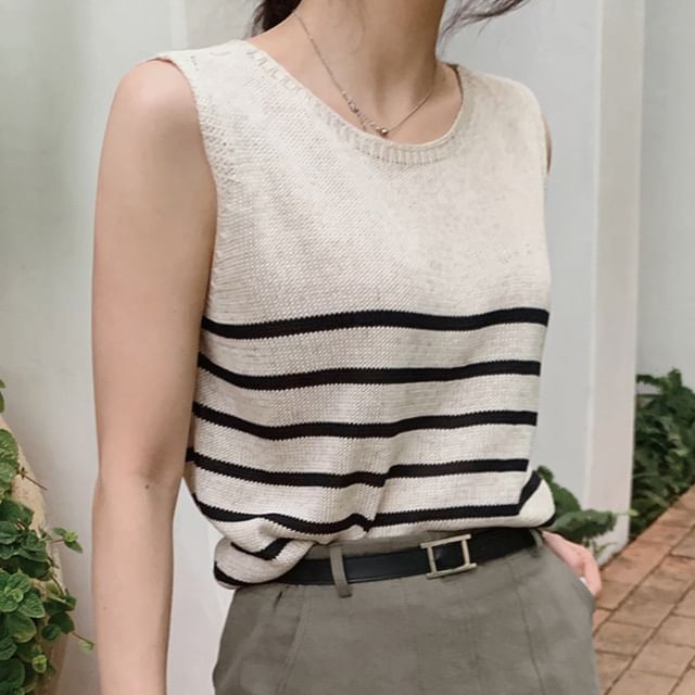 Amyway-Sleeveless Crew Neck Striped Knit Top