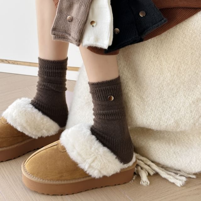 Gentiana-Button Detail Socks