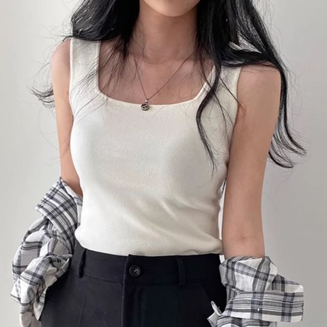 Coris-Square Neck Plain Crop Tank Top