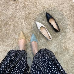 MIKOGI - Pointy Shirred Flats MIKOGI - Pointy Shirred Flats