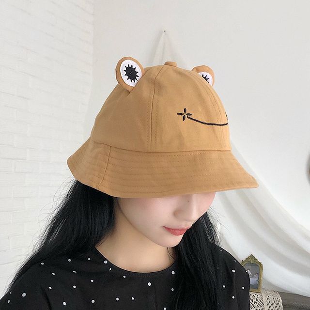 Incognito - Frog Bucket Hat | YesStyle