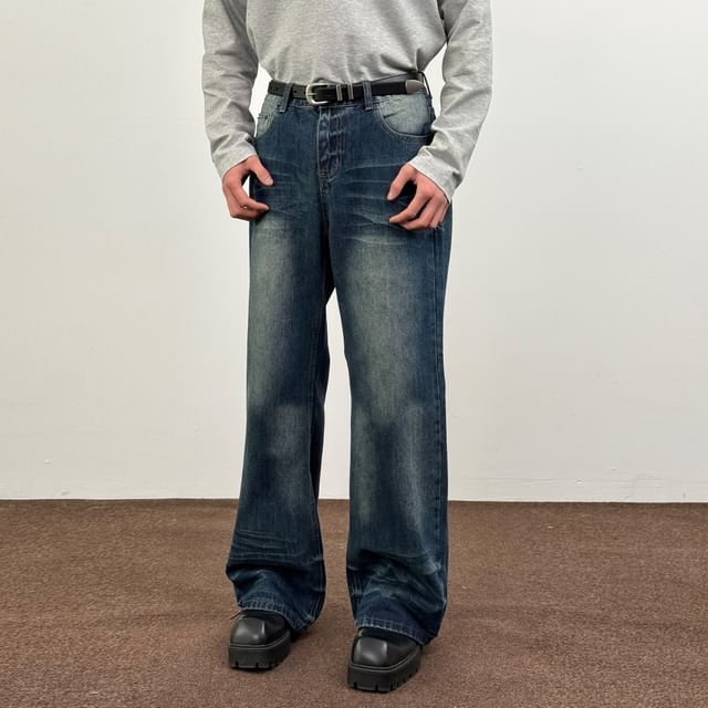 DragonRoad-Mid Rise Washed Flared Jeans
