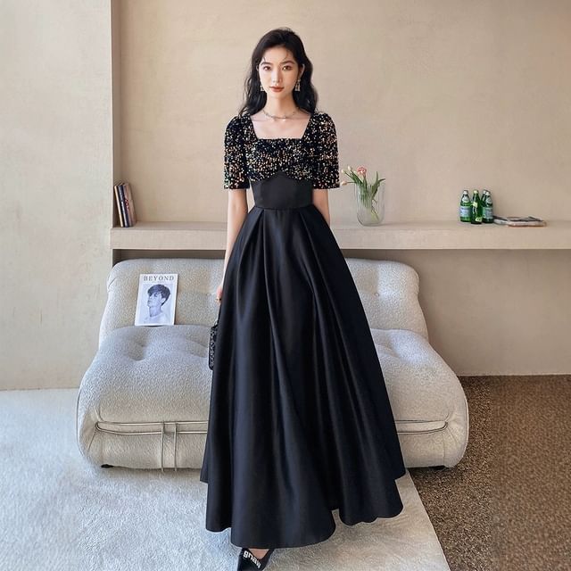 DreesHouse-Short-Sleeve Square Neck Glitter Panel A-Line Evening Gown
