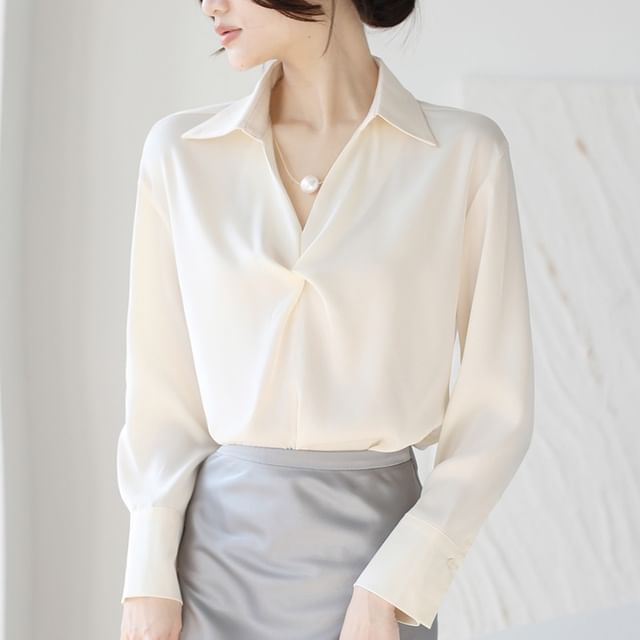 Sienne-Long-Sleeve V-Neck Plain Twist Shirt