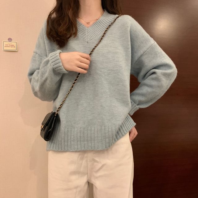 Sisyphi-V-Neck Drop-Shoulder Plain Sweater
