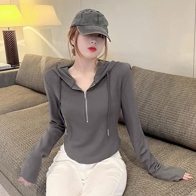Yako-Long-Sleeve Plain Half-Zip Hooded Tee