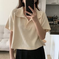 Czarine - Collared Short-Sleeve Sweater Czarine - Collared Short-Sleeve Sweater