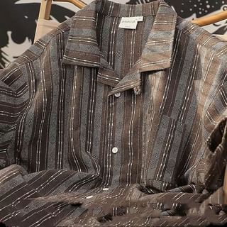 fluffush-Short-Sleeve Collared Striped Shirt