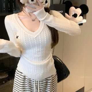 Gilmort-V-Neck Plain Cable Knit Sweater