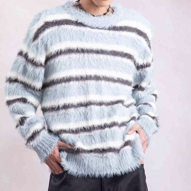 DuckleBeam-Round Neck Striped Fluffy Sweater