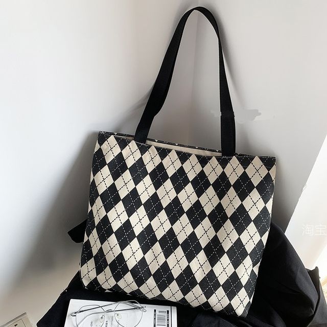 Basaran-Argyle Shoulder Bag