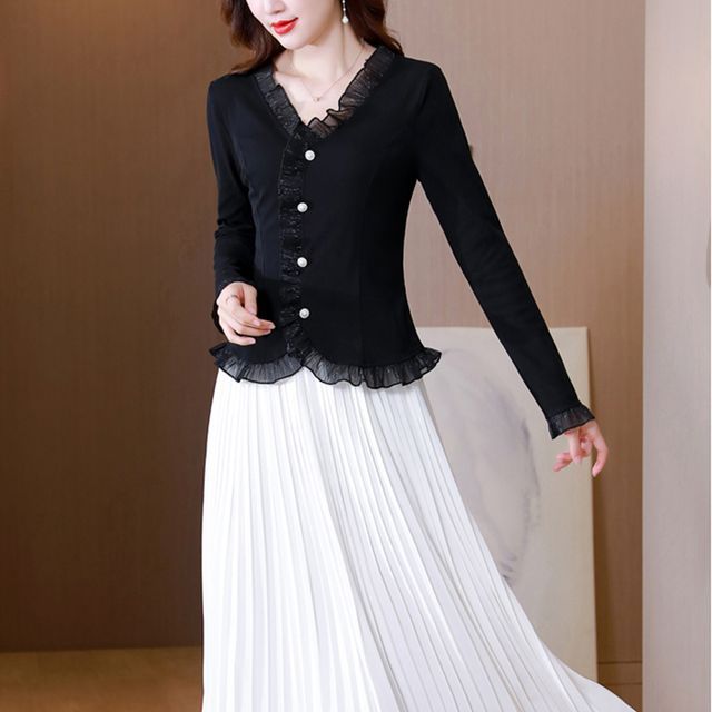 Everose-V-Neck Plain Ruffle Blouse