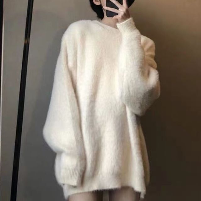Oversized White Fuzzy Sweater Sistyr Crew Neck Plain Fluffy