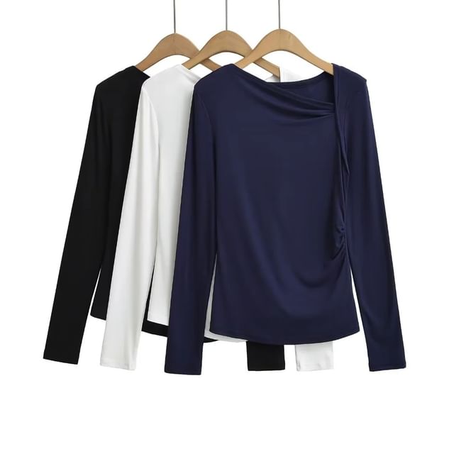 Asiris-Long-Sleeve Asymmetrical Plain Knit Top