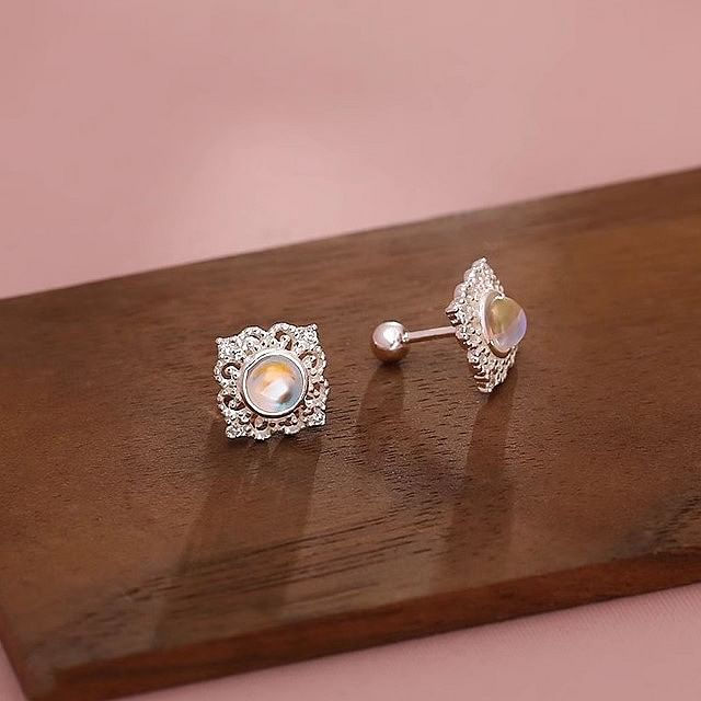 Gaya-Rhinestone Stud Earring