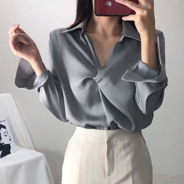 Coris-Long-Sleeve V-Neck Plain Twist Blouse