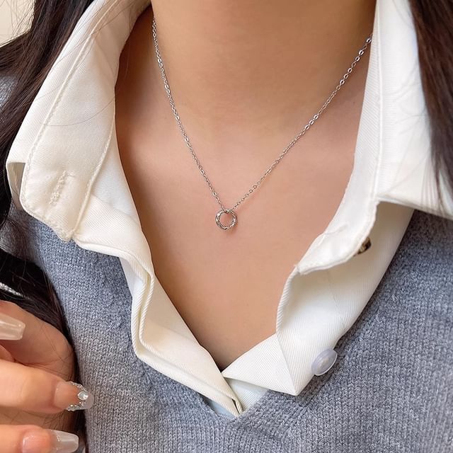 Seirios-Hoop Pendant Alloy Choker