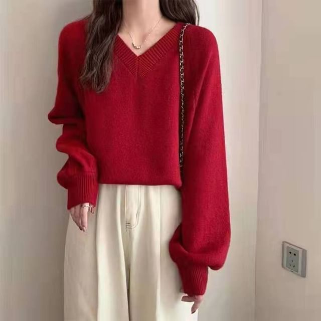 Muezz-V-Neck Plain Sweater