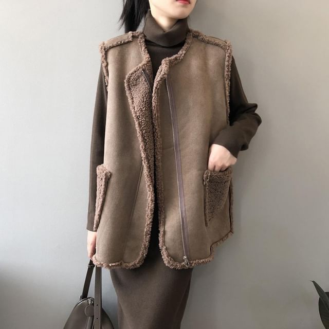 INEN-Round Neck Plain Faux Shearling Zip Vest