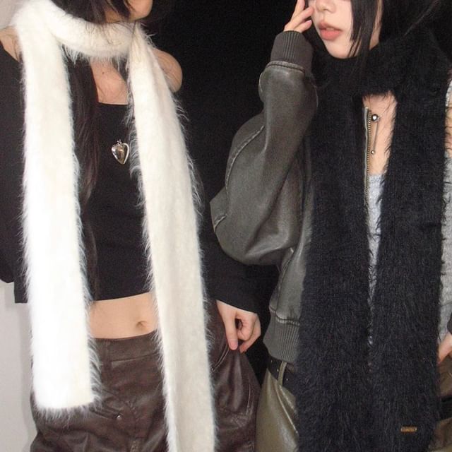 Pompabee-Plain Faux Fur Narrow Scarf