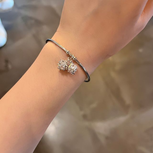 Jael-Rhinestone Pendant Alloy Open Bangle