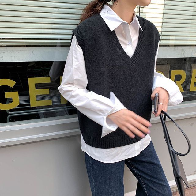 CosmoCorner - V-Neck Knit Vest | YesStyle