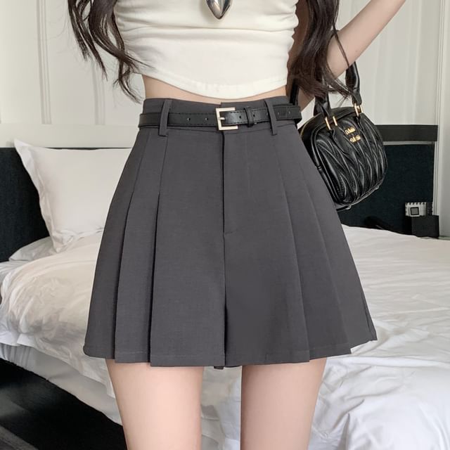 Magimomo-High Waist Plain Pleated Skort