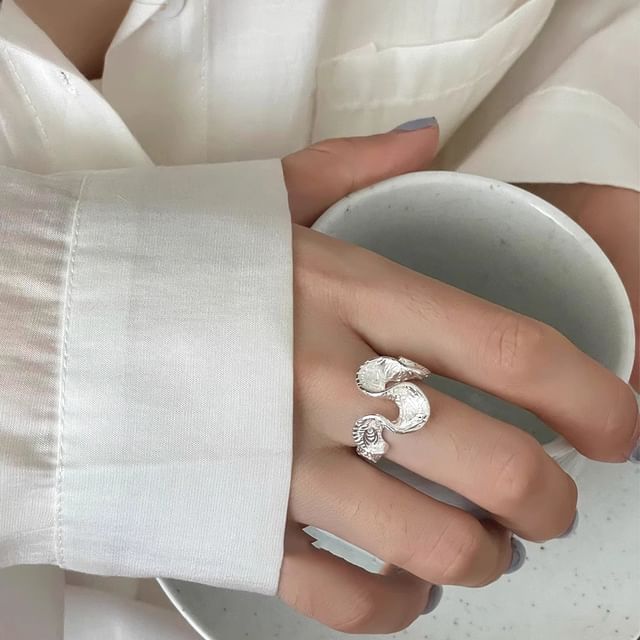 Sharkkira-Geometry Ring