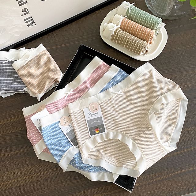 Gecko-Striped Panties