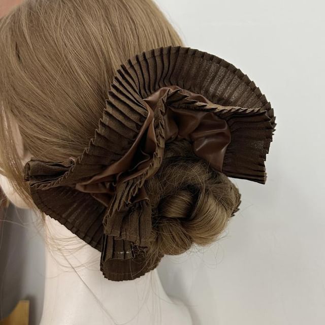 Ordinario-Pleated Panel Faux Leather Scrunchie